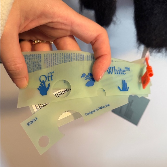 BNWT Off-White Transparent Blue Label - Picture 2 of 9